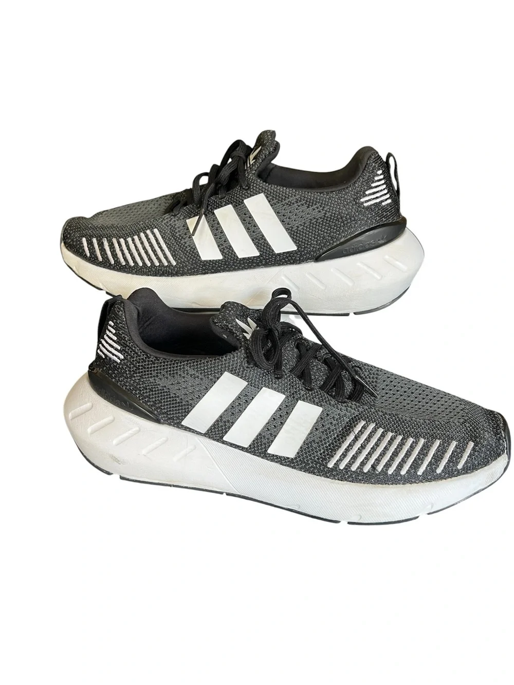 Adidas Originals Swift Run 22 Mens Size 8 Running Shoes Athletic Sneakers